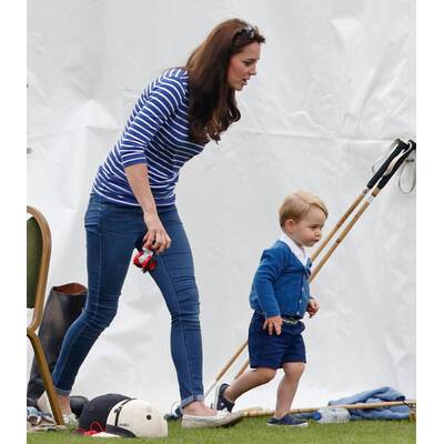 Herzogin Kate und Prinz George beim Polospiel 