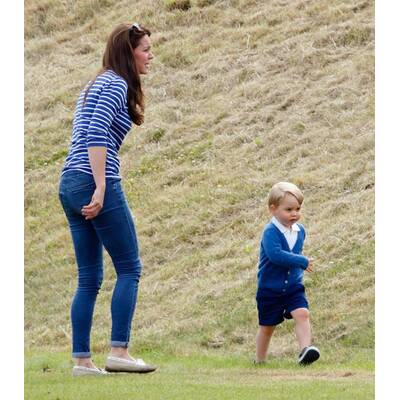 Herzogin Kate und Prinz George beim Polospiel 