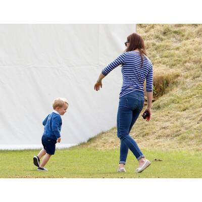 Herzogin Kate und Prinz George beim Polospiel 