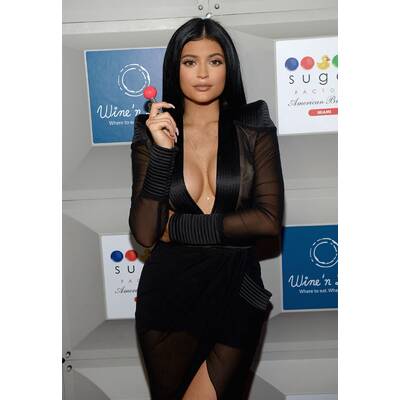 Kylie Jenner mit XXL-Dekolleté