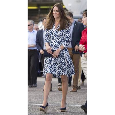 Herzogin Kate im Diane von Fürstenberg-Kleid
