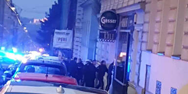 Messer-Mann in Gebetshaus