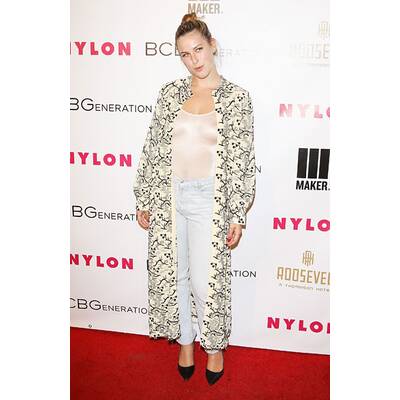 Scout Willis zeigt ihre Nippel 