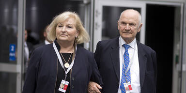 Pi&euml;ch- R&uuml;cktritt  st&uuml;rzt VW  in Krise