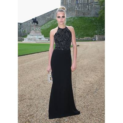 Cara, Kate & Co. zu Besuch bei Prinz William 