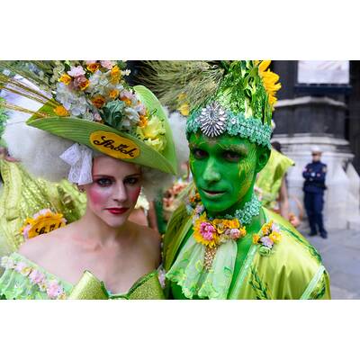 Die verrücktesten Kostüme des Life Ball 2014