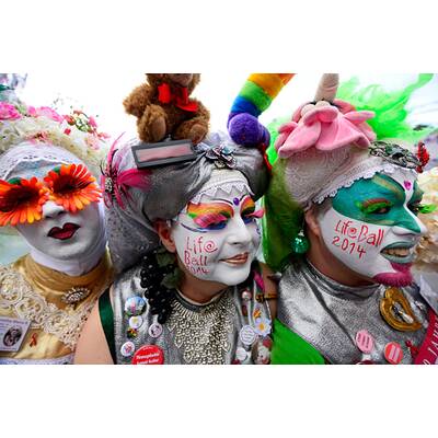 Die verrücktesten Kostüme des Life Ball 2014