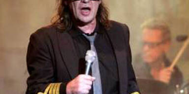 Deutsche Biathletin schießt gegen Paris Hilton