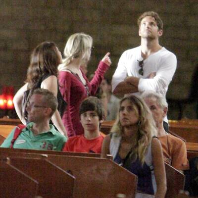 Renée Zellweger turtelt mit Bradley Cooper