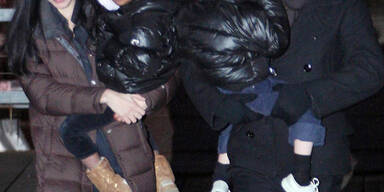 Brad & Kids bei Angie am Set