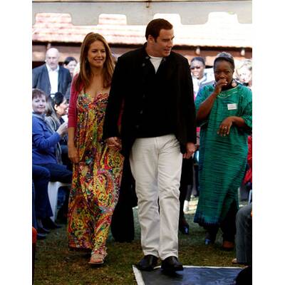 Strahlende Kelly Preston zeigt ihren Babybauch