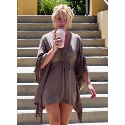 Wer hat Bluse & Kleid verwechselt?