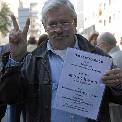 Demo Dammgasse: Pro & Contra Islam
