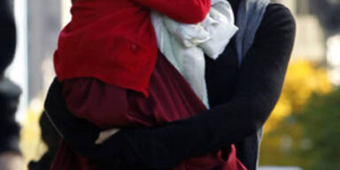 Suri Cruise trägt weiter High Heels