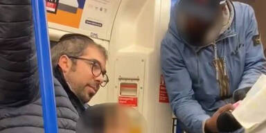 London-UBahn-Jüdische Familie
