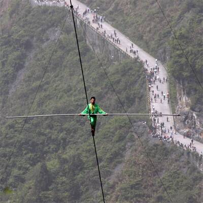 Weltrekord im Freiluft-Seiltanz