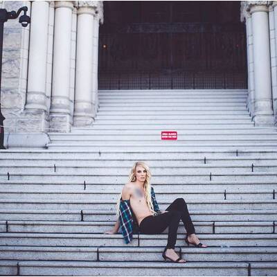 Transgender-Model Courtney Demone