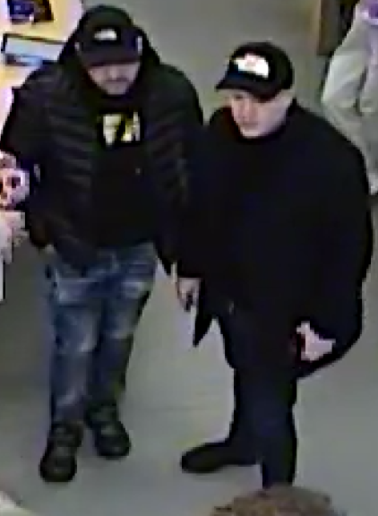 Diebstahl in Luxus-Skiorte: Polizei sucht dieses Duo