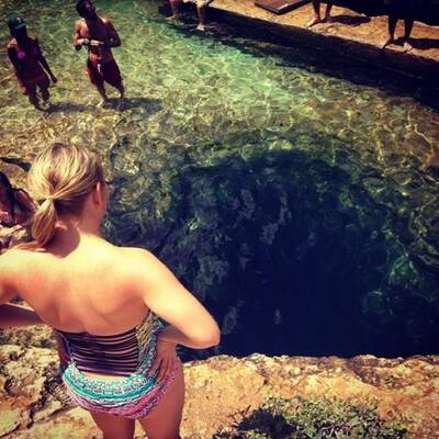 Irrer Sprung ins Wasserloch