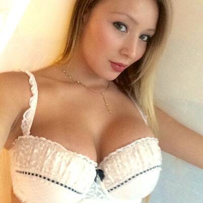 Heiß: Playboy-Bunny Daniella Chavez