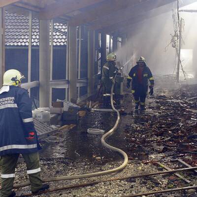 Blitzschlag: Brand auf Anwesen in Tarsdorf