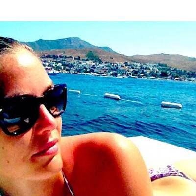 Bar Refaeli schickt Grüße aus dem Urlaub