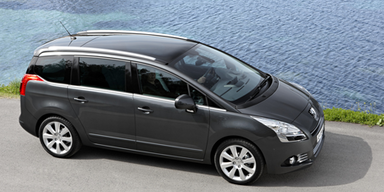 Erster Kompakt-Van von Peugeot heißt 5008