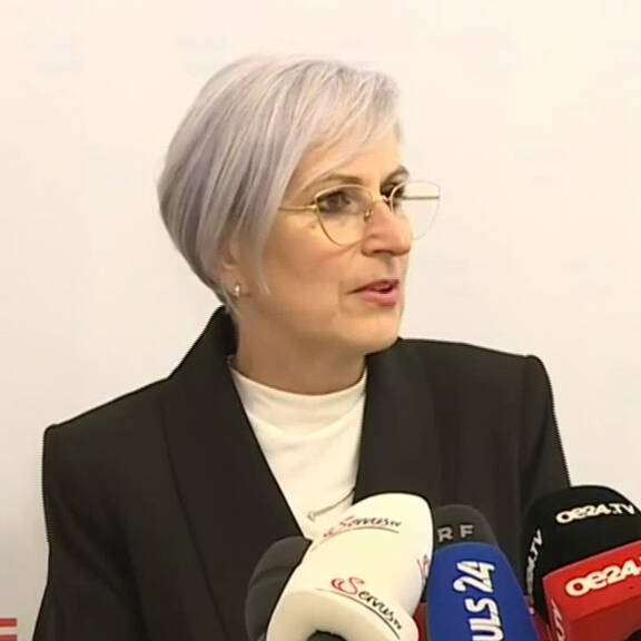 Frauenhass im Netz: Regierung beruft Gipfel ein