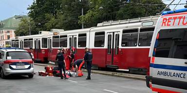 Stra&szlig;enbahn Favoriten Unfall