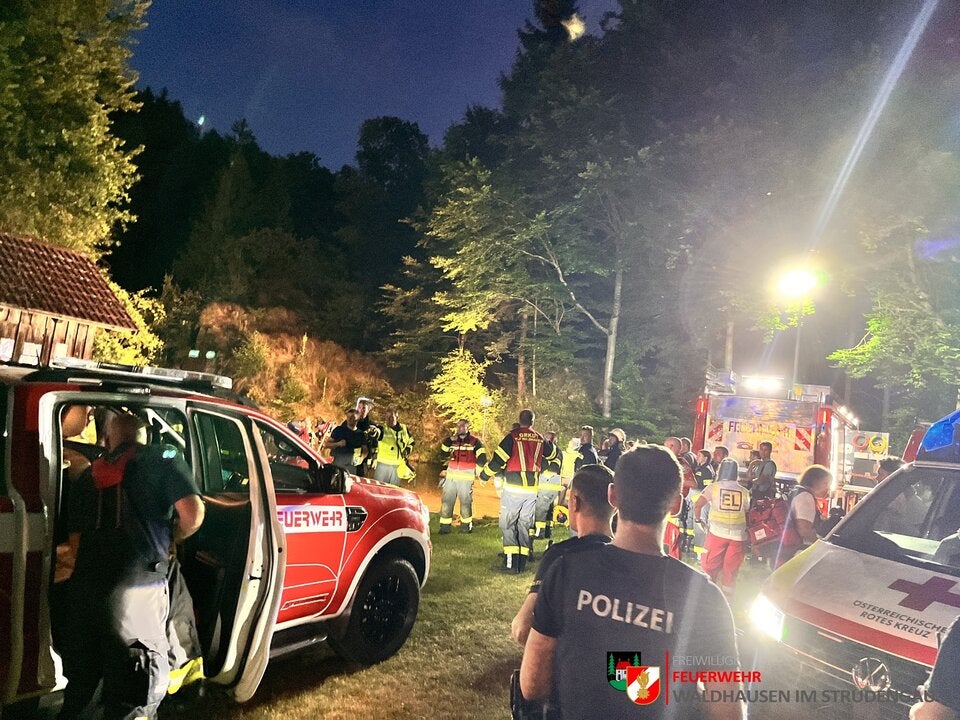 22-Jähriger geht vor Augen seiner Geschwister unter - tot