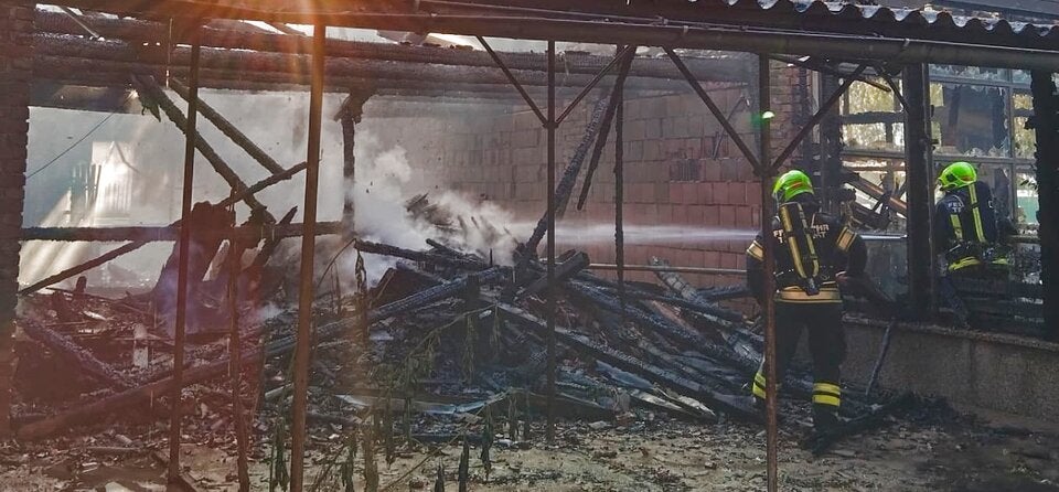 Stalker zündet eigenes Haus an