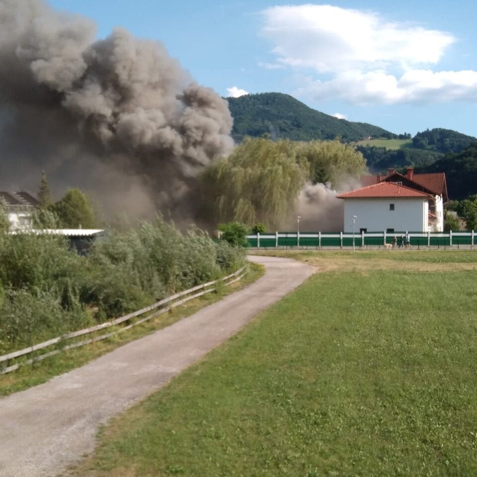 Stalker zündet eigenes Haus an