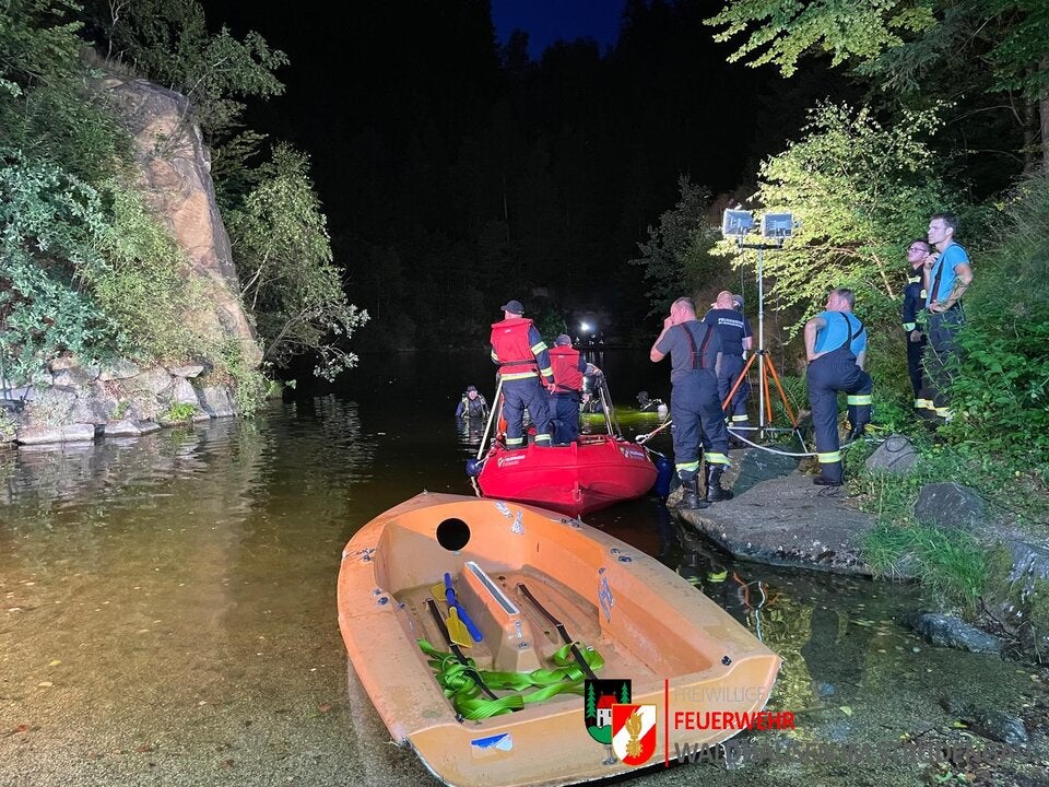 22-Jähriger geht vor Augen seiner Geschwister unter - tot