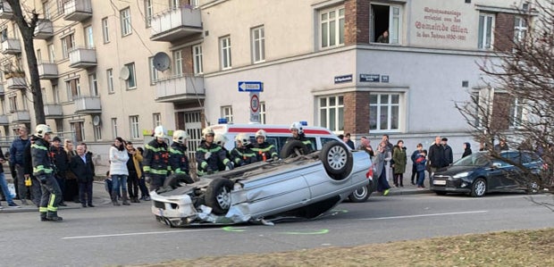 Schwerer Massen-Crash in Wien - Verletzte