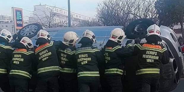 Schwerer Massen-Crash in Wien - Verletzte