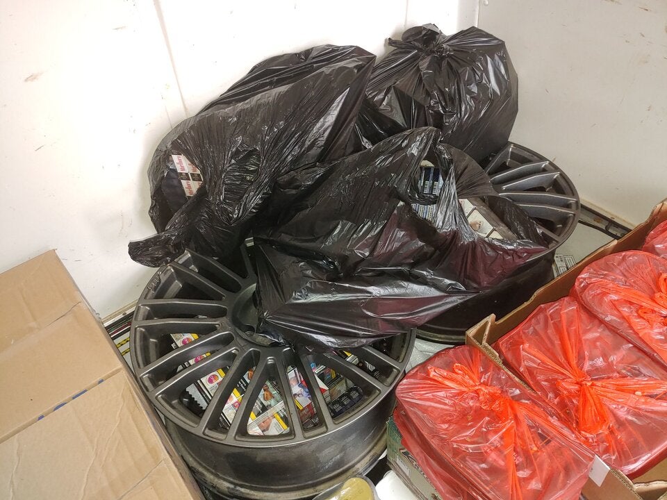 Zollbeamte haben fast 32.000 geschmuggelte Zigaretten entdeckt