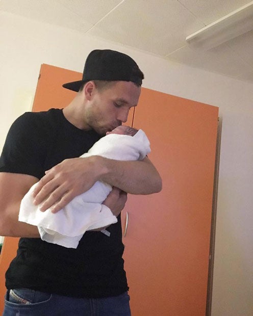 Lukas Podolski: Das Baby ist da
