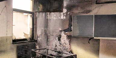 Buben fackelten
ihre Schule ab