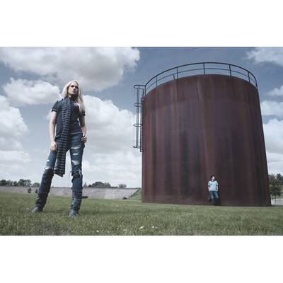 Sarah Knappik präsentiert BOCHUM-Kollektion