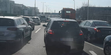 Mega-Stau zum Feierabend in Wien