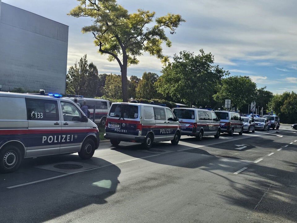 Wega vor Ort Großeinsatz Mittelschule Floridsdorf