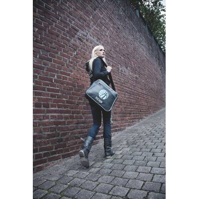 Sarah Knappik präsentiert BOCHUM-Kollektion