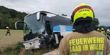 Toter Reisebus Laab im Walde