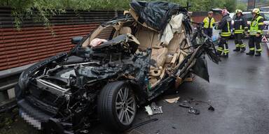 Unwetter fordert Toten auf Autobahn