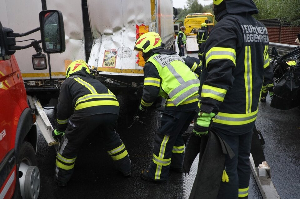 Unwetter fordert Toten auf Autobahn
