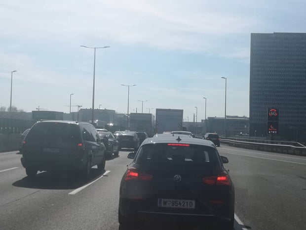 Mega-Stau zum Feierabend in Wien