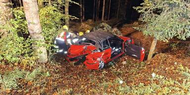 Horror-Unfall mit Cabrio in Kollerschlag