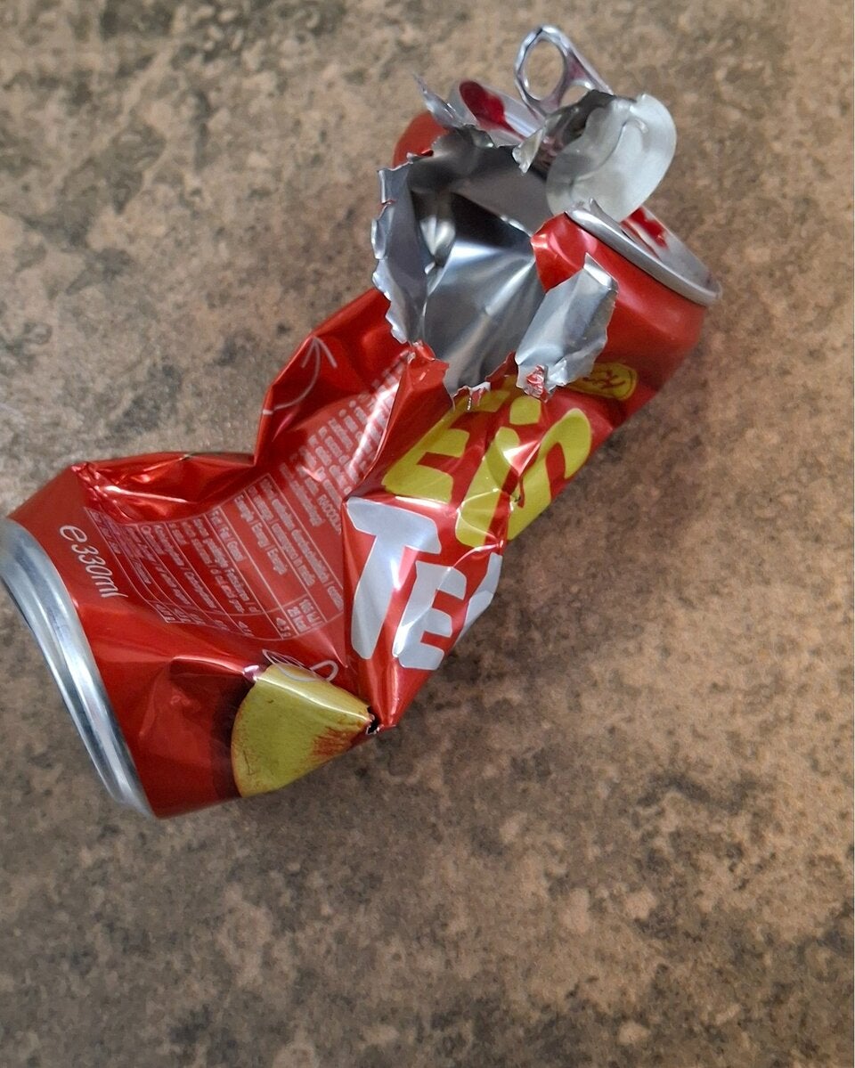 Finger in Dose eingeklemmt: Mann landete im Spital