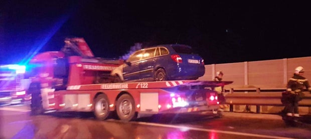 Auto brannte auf A4 in Wien