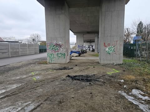 Mercedes fackelte hier ab Donaustadt Leiche